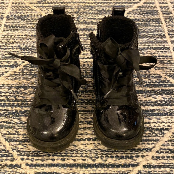 Black Toddler Chelsea Boots - Picture 6 of 12